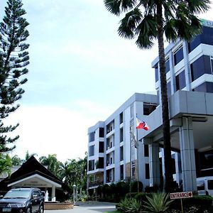 The Ritz Hotel At Garden Oases